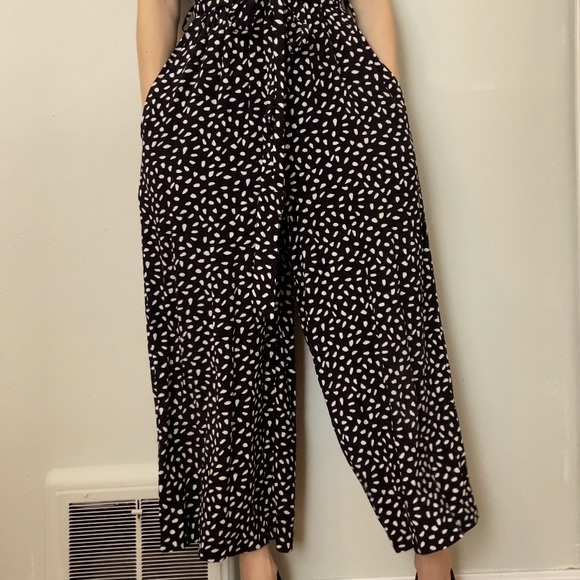 Jumpsuit w/ waist type and keyhole back - Picture 5 of 5